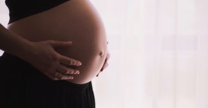 Možnosť, že sa to stane, je takmer nulová: Žena otehotnela s trojičkami, keď užívala antikoncepciu