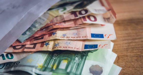 Od 1. júla môžu Slováci dostať na dávkach oveľa viac peňazí: Pozrite si prehľadnú tabuľku