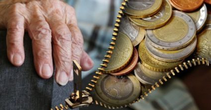 Tisíce seniorov dostávajú dôchodok stovky eur skôr, ako im bol priznaný. Sociálna poisťovňa upozornila na dôležitú vec