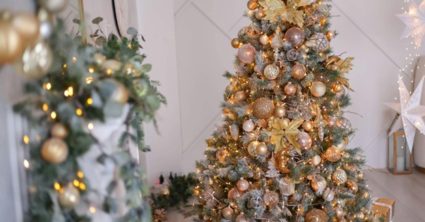 Vianočné ozdoby: Ako zladiť farby, materiály a štýl stromčeka